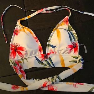 New Target Floral Bikini Top